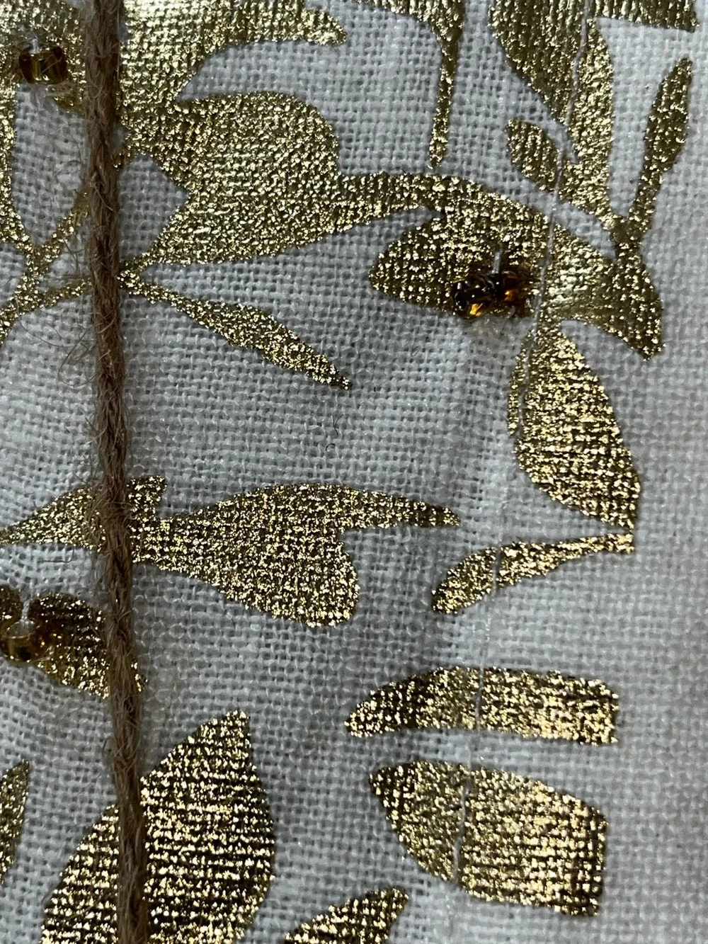 Sur La Table Gold Splatter Runner & Napkin Set (8).